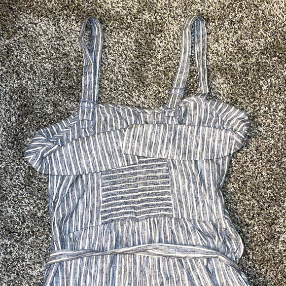 NWOT.  American Eagle Jumpsuit size 4. - Picture 3 of 7